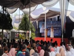 Relawan dan Masyarakat Sambut Kedatangan Bupati dan Wakil Bupati Mesuji