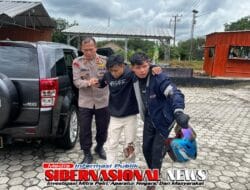 Aksi Heroik Polisi Bantu Pemudik yang Alami Kecelakaan
