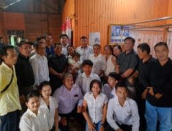 Bapak Bupati Murung Raya Heriyus.M. Yoseph.SE .Hadir Melayat ke Tempat Duka.