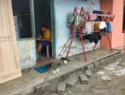 Nekat Tutup Gang Akses Jalan Warga, Oknum ASN Dinilai Arogan.
