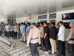 Polda Sumsel menggelar tes urine dadakan terhadap ratusan personel