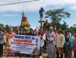Masyarakat Kampung Sriwijaya mengadakan Tradisi Bersi Desa yang Bertema Sirab Budaya MBoyong Mbok Sri Tasyakuran panen &Marti.