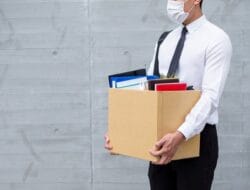 Peluang Kerja Halal Mengatasi Terbatasnya Lowongan Kerja, Sulitnya Mencari Pekerjaan, “PHK No Worry Lahh”