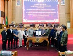 Bupati Musi Rawas Mengucapkan Terima Kasih Kepada DPRD Menyetujui Raperda Pertanggungjawaban Pelaksanaan APBD 2024 Disahkan Menjadi Perda