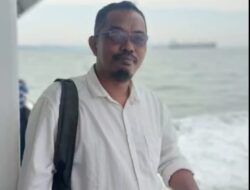 KKP Segel Tambang Pasir Ilegal di Pulau Citlim Dedi Jarliyostika Anggota DPRD Karimun Desak Penutupan Seluruh Aktivitas Tambang yang Merusak Lingkungan
