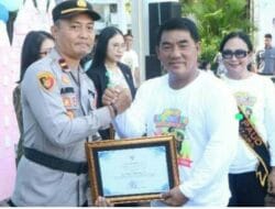 Tiga Anggota Polri Menerima Penghargaan Di Hari Anak Nasional di Sulut