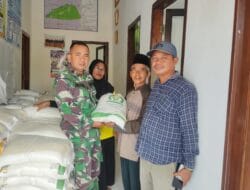 Masyarakat Desa Taraman Menerima Bantuan Pangan Bulog