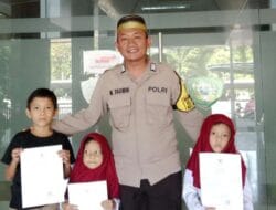 Bripka Muh. Taswin, Bhabinkamtibmas Pallantikang, Bantu Tiga Anak Yatim Piatu Masuk Sekolah
